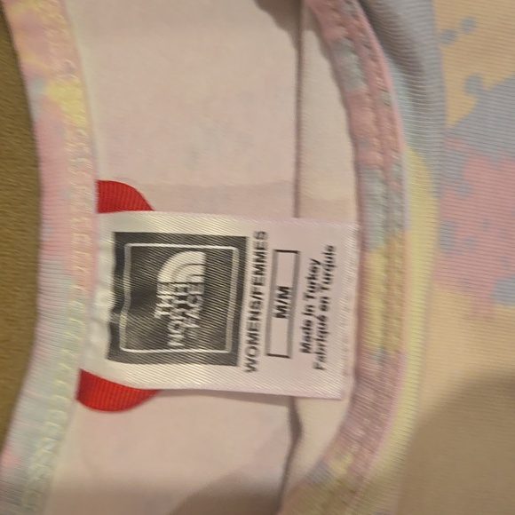 Pastel top. - Picture 4 of 4